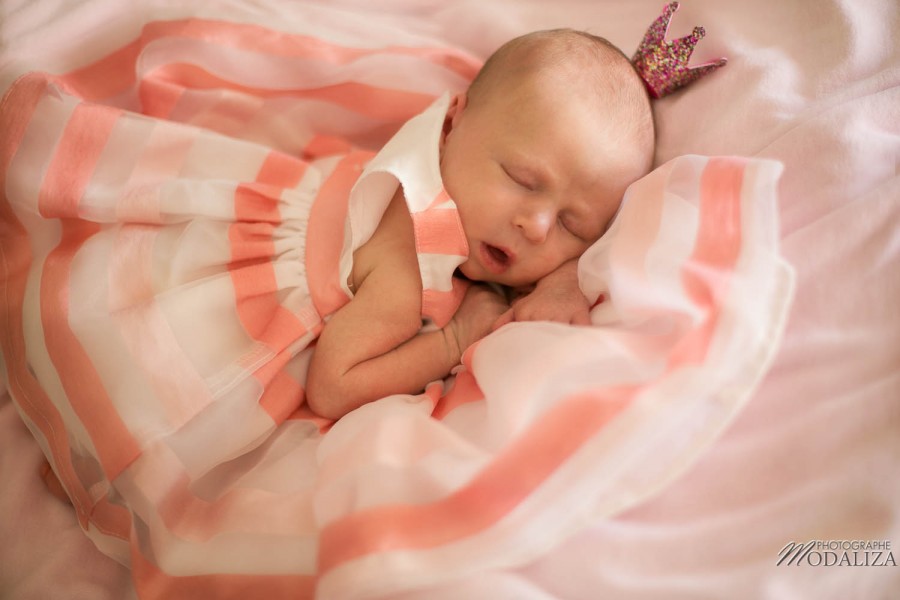 seance photo bebe newborn baby girl princess coral dress bordeaux merignac gironde-7770