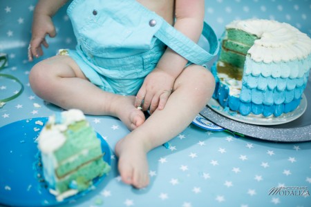 photo bébé anniversaire 1 an baby boy cake smash first birthday blue star bordeaux by modaliza photographe-2096