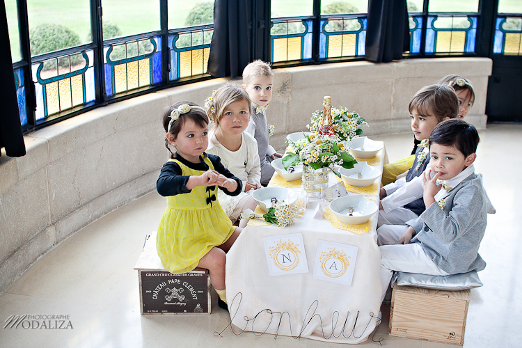 photo cérémonie enfants mariage jaune amour d'enfance little wedding yellow bordeaux chateau pape clement by modaliza -6294