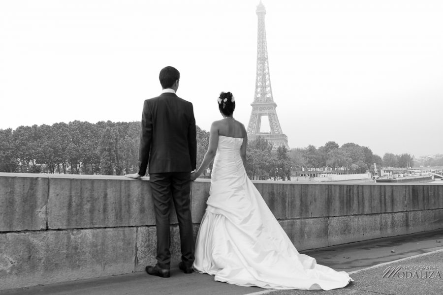 photo couple love session trash the dress mariés mariage a Paris tour eiffel tower by modaliza photographe-11