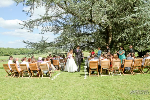 photo mariage ceremonie exterieur laique sous un arbre parc vignes chateau pey la tour bordeaux gironde by modaliza photographe-271