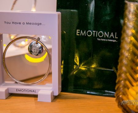 Cadeau personnalisé: le bijoux gravé – Emotional test