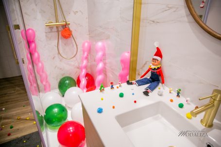 lutin de noel farceur fête salle de bain