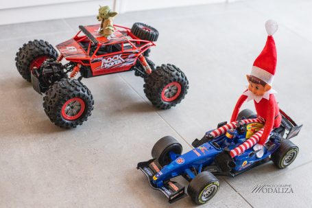 lutin de noel farceur course voiture