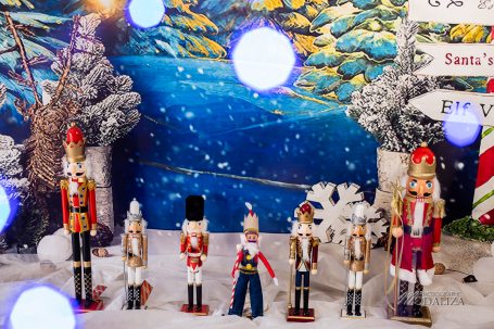 lutin de noel farceur casse noisettes